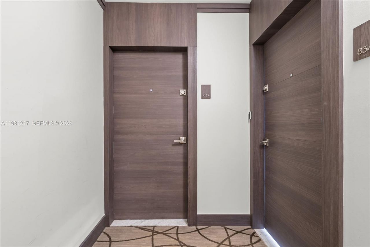 20505 E Country Club Dr, Unit 833, Aventura, FL 33180 Photo