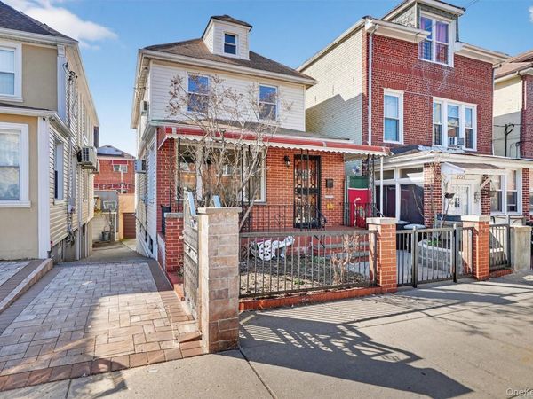 2727 Matthews Avenue, Bronx, NY 10467