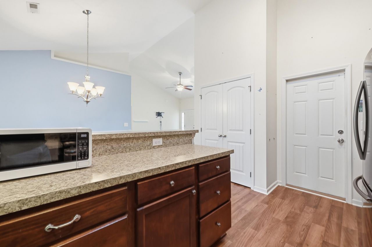 836 Ingle Nook Ln. Photo 12