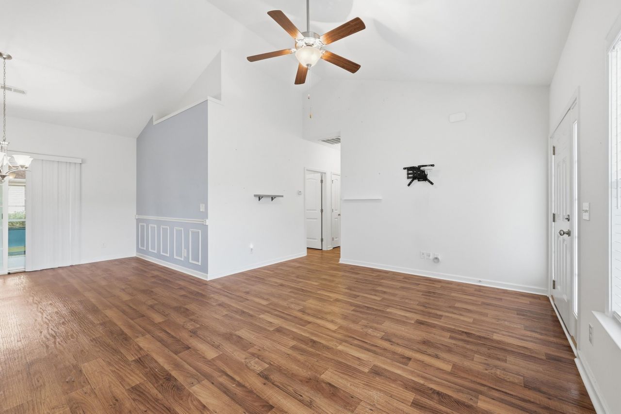 836 Ingle Nook Ln. Photo 7