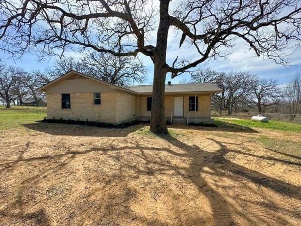 1045 Hcr 2124 Loop, Whitney, TX 76692