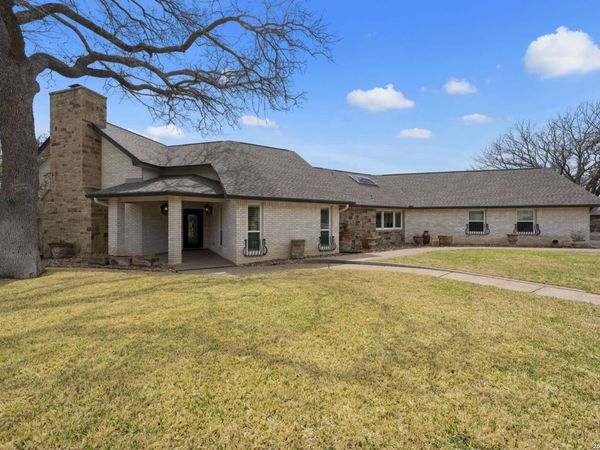 403 Candlelight, Fredericksburg, TX 78624