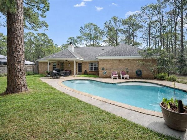 127 Audubon Street, Dauphin Island, AL 36528