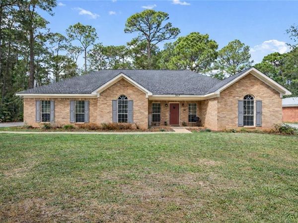 127 Audubon Street, Dauphin Island, AL 36528