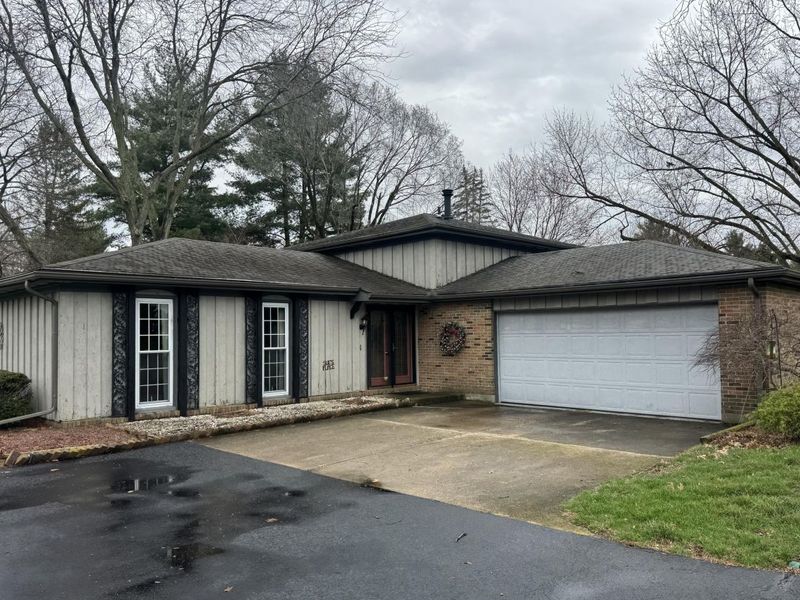 4607 S Plateau Drive, Springfield, OH 45502 Photo 1