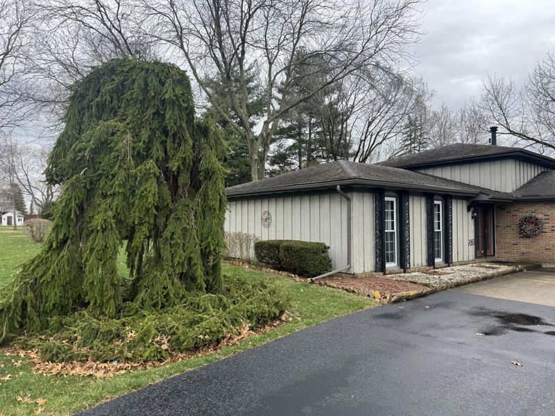 4607 S Plateau Drive, Springfield, OH 45502 Photo 6