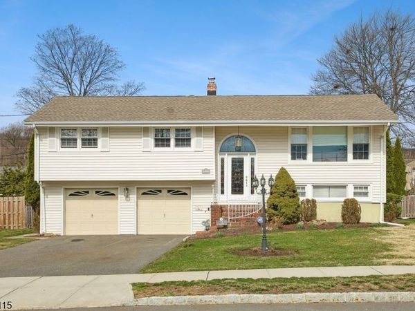 12 Ann St, Verona, NJ 07044