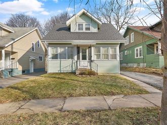 131 Winthrop Road Syracuse, NY 13206