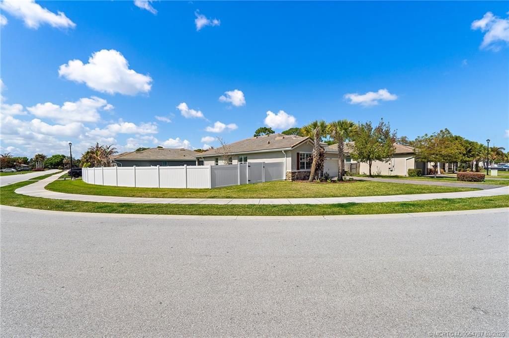 2325 SW Strawberry Terrace, Palm City, FL 34990 Photo