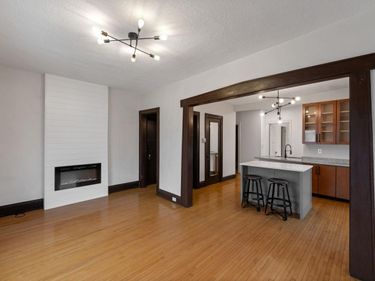 2881 Irving Avenue S, Unit 201, Minneapolis, MN 55408