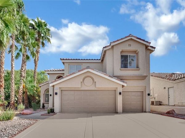 9205 Spruce Mountain Way, Las Vegas, NV 89134