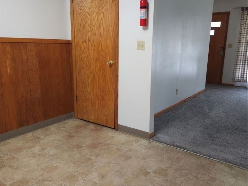 567 Stetler Avenue , Akron, OH 44312 Photo 9