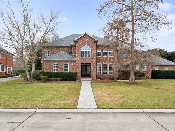 52 ENGLISH TURN Drive , New Orleans, LA 70131