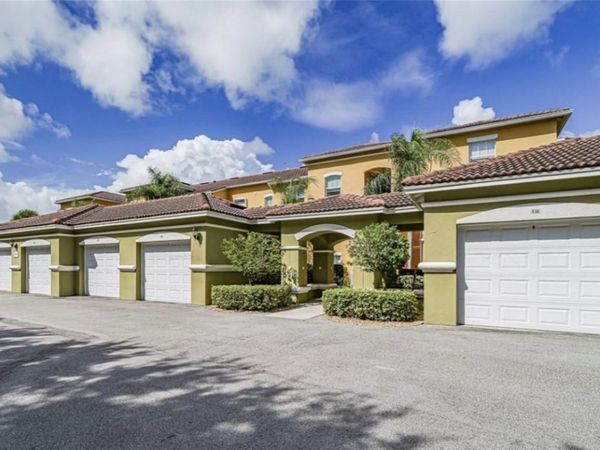 5090 Fairways Circle, Unit H207, Vero Beach, FL 32967