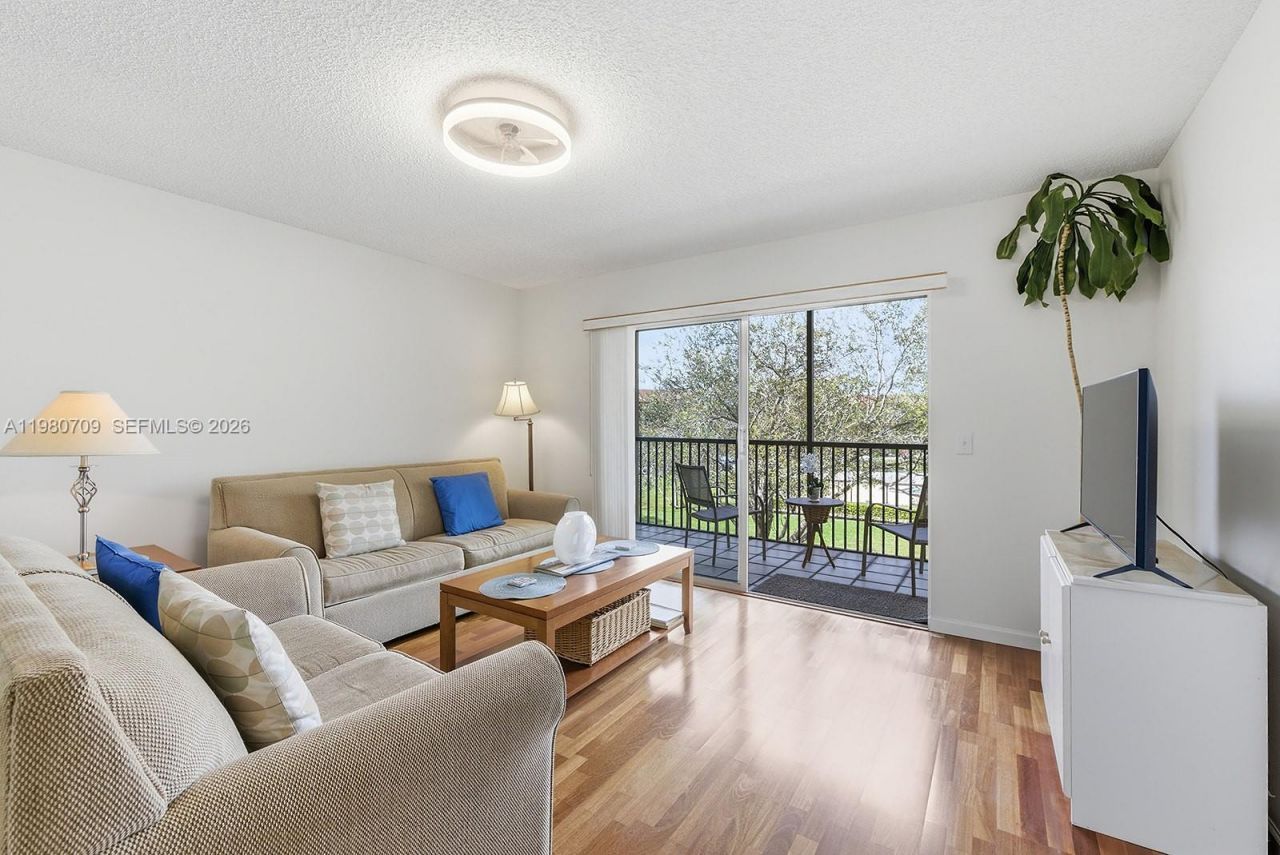 1200 SW 137th Ave, Unit 308E, Pembroke Pines, FL 33027 Photo