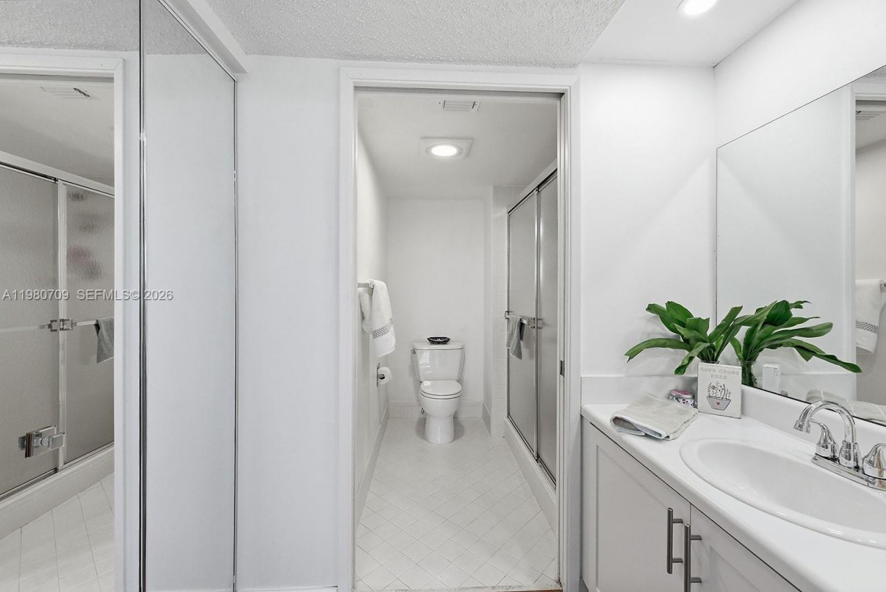 1200 SW 137th Ave, Unit 308E, Pembroke Pines, FL 33027 Photo