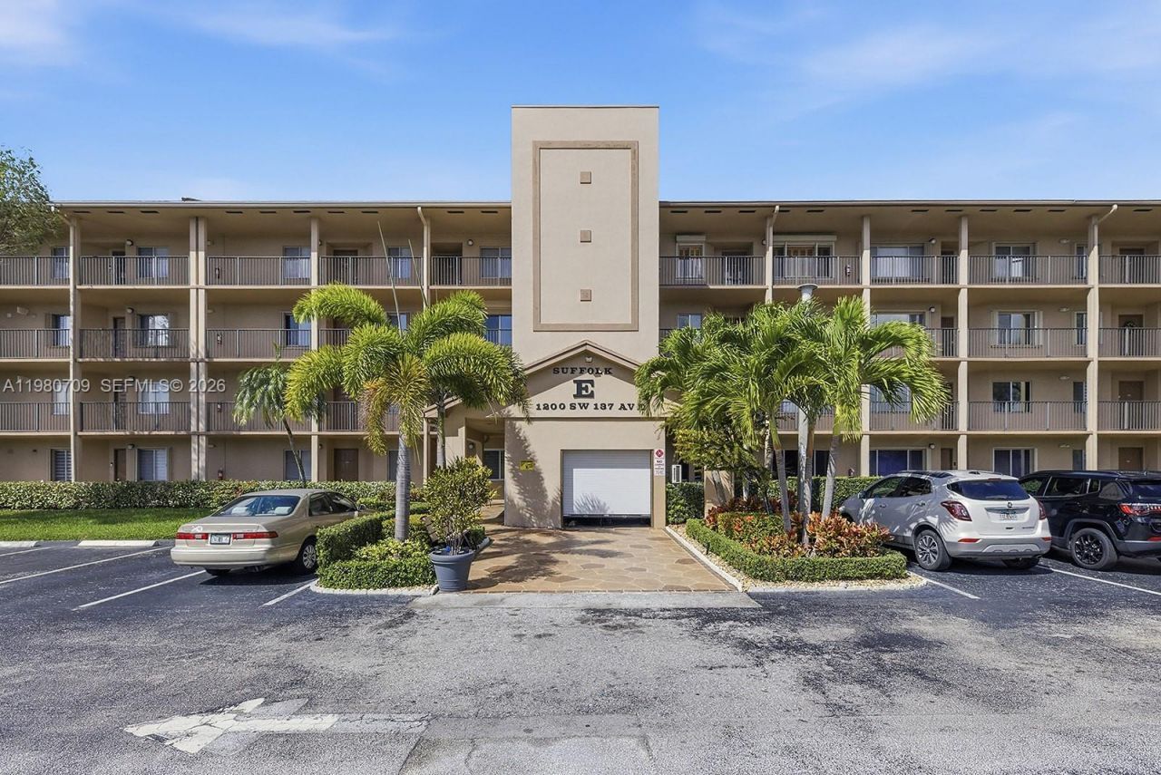 1200 SW 137th Ave, Unit 308E, Pembroke Pines, FL 33027 Photo