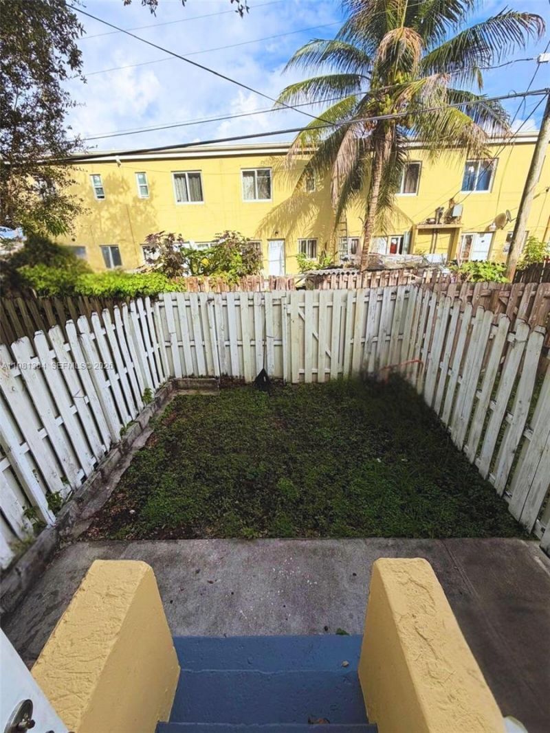 8325 NW 5th Ave , Unit 8325, Miami, FL 33150 Photo