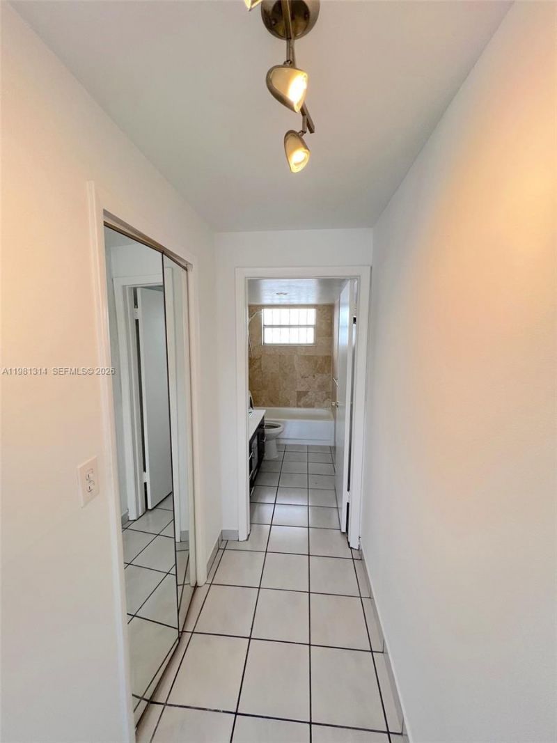 1615 Meridian Ave, Unit 503, Miami Beach, FL 33139 Photo