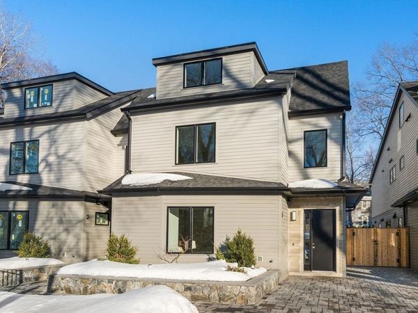 956 Walnut Street, Unit 3, Newton, MA 02461