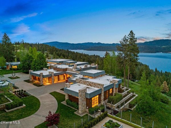 5468 W Carnelian Dr, Coeur d'Alene, ID 83814