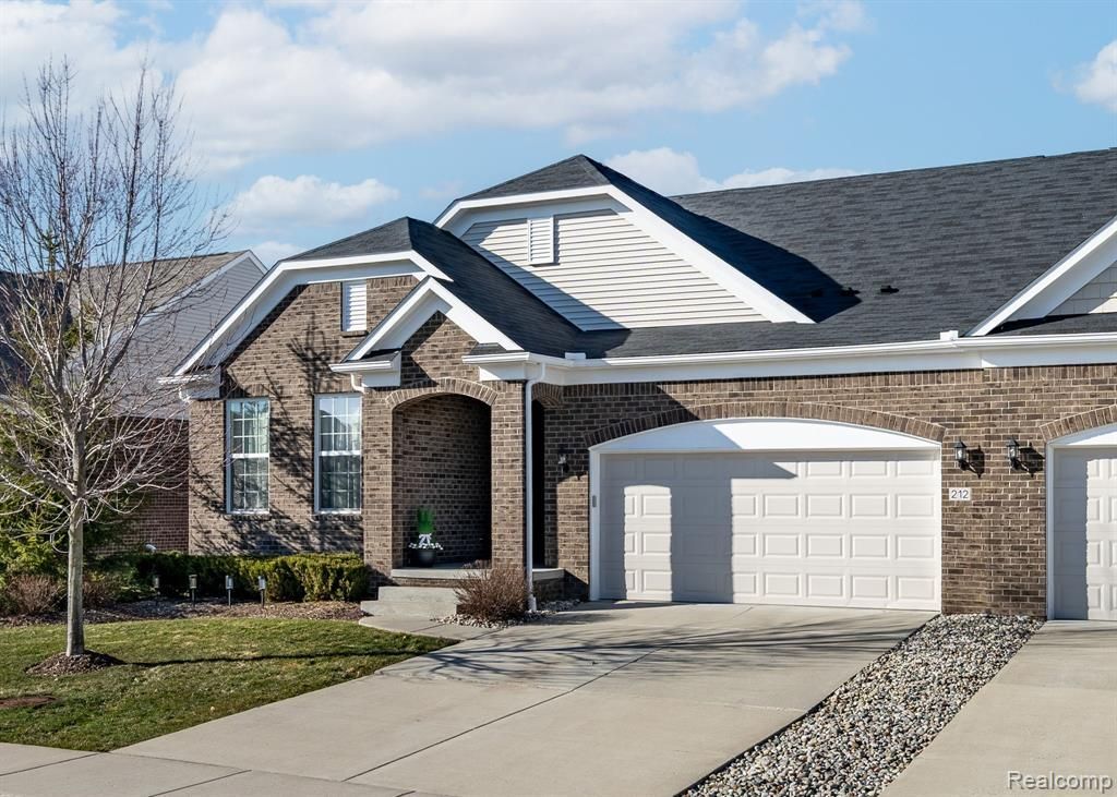212 Trimble Street, Orion Township, MI 48360 Main Photo