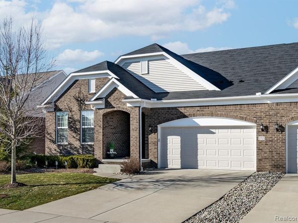 212 Trimble Street, Orion Twp, MI 48360