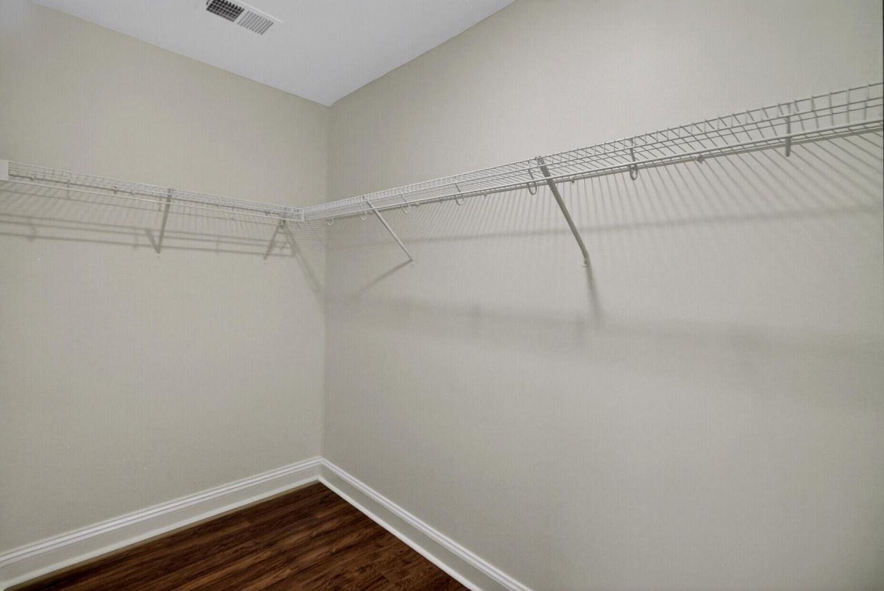 992 Theodore Road Photo 16