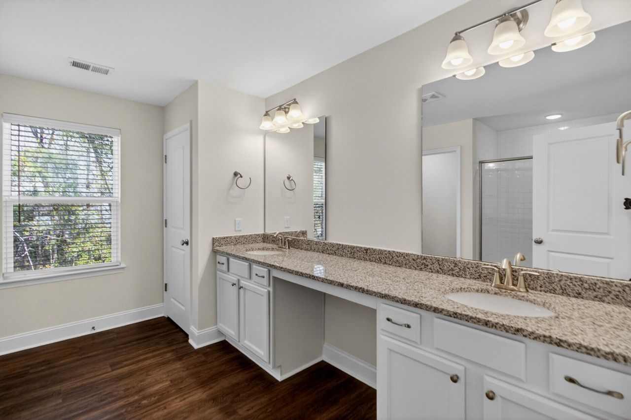 992 Theodore Road Photo 17