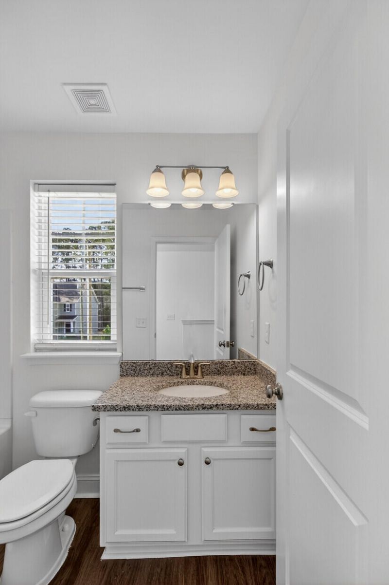 992 Theodore Road Photo 20