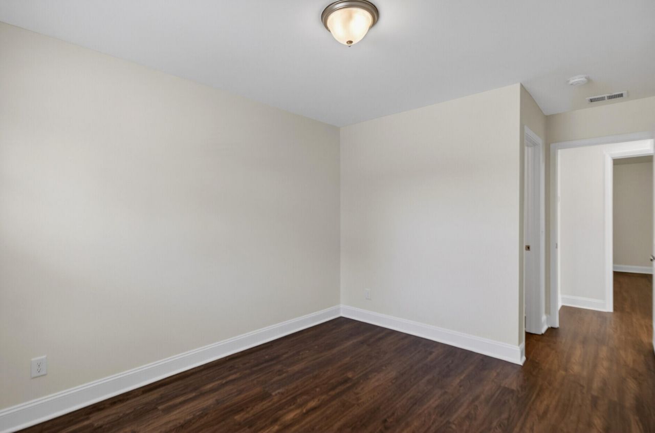 992 Theodore Road Photo 24