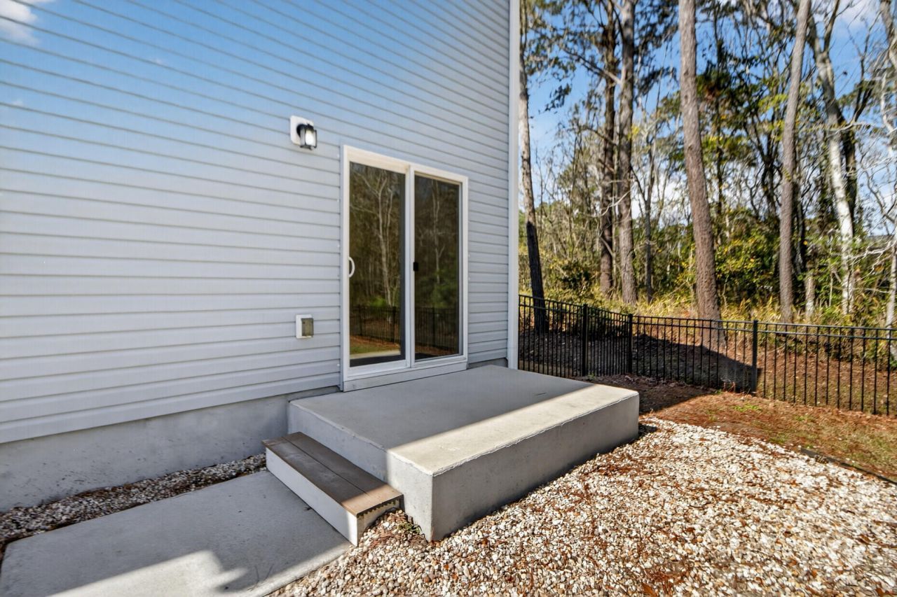 992 Theodore Road Photo 27