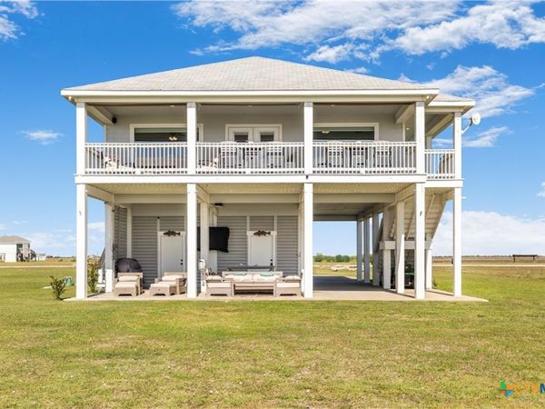 299 Bay Drive, Palacios, TX 77465