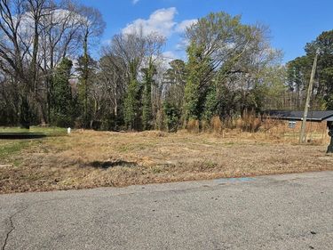 112 W Pine, Holly Springs, NC 27540