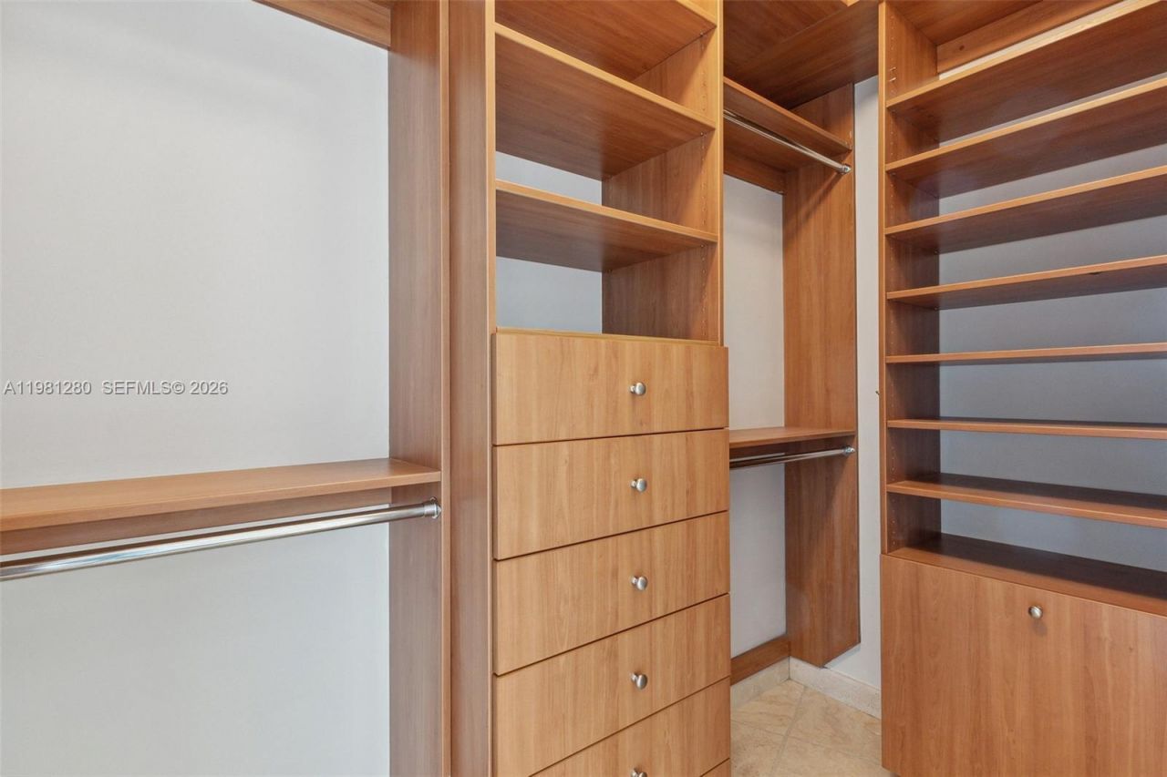 1000 S Pointe Dr, Unit 904, Miami Beach, FL 33139 Photo