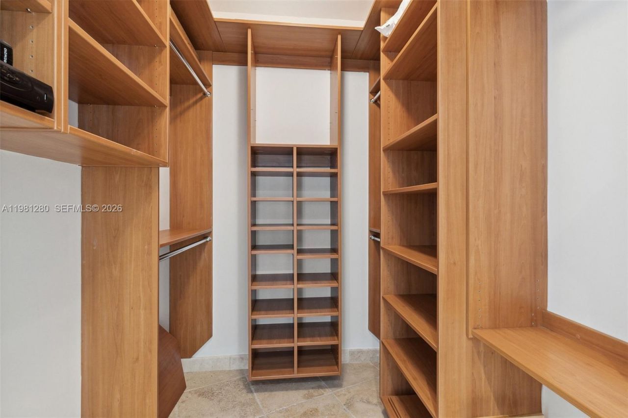 1000 S Pointe Dr, Unit 904, Miami Beach, FL 33139 Photo