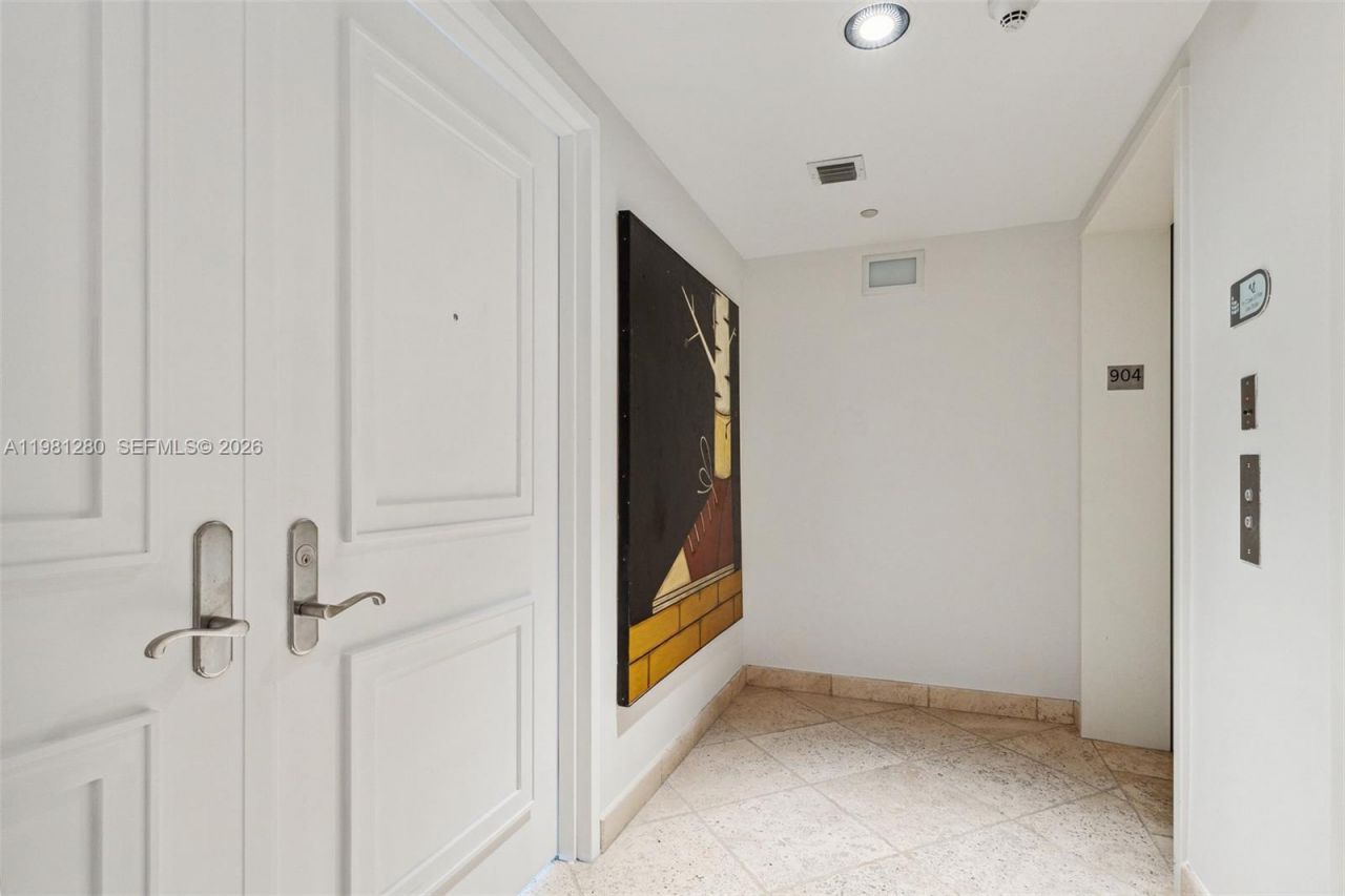 1000 S Pointe Dr , Unit 904, Miami Beach, FL 33139 Photo