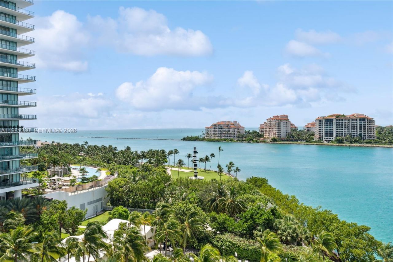 1000 S Pointe Dr, Unit 904, Miami Beach, FL 33139 Photo