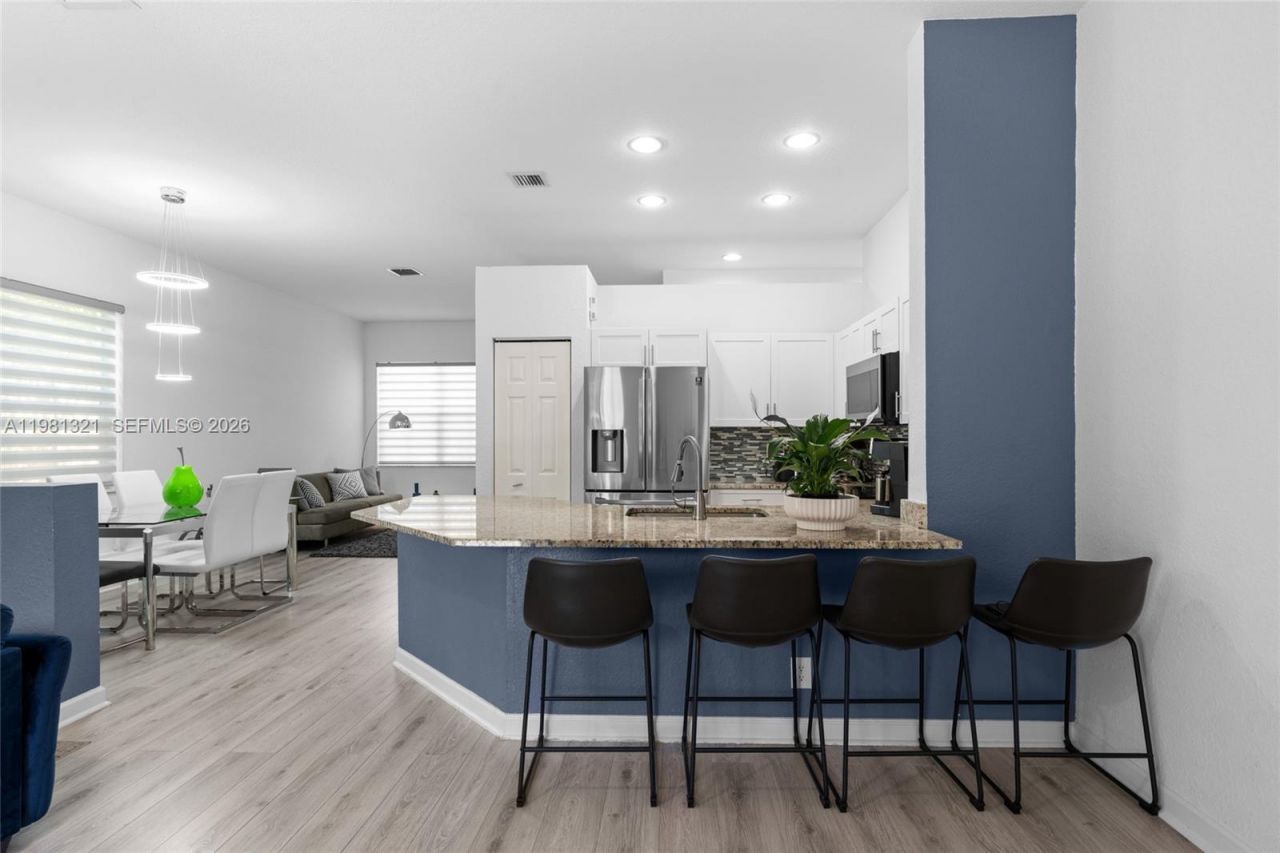 625 Bald Cypress Rd , Unit 625, Weston, FL 33327 Photo