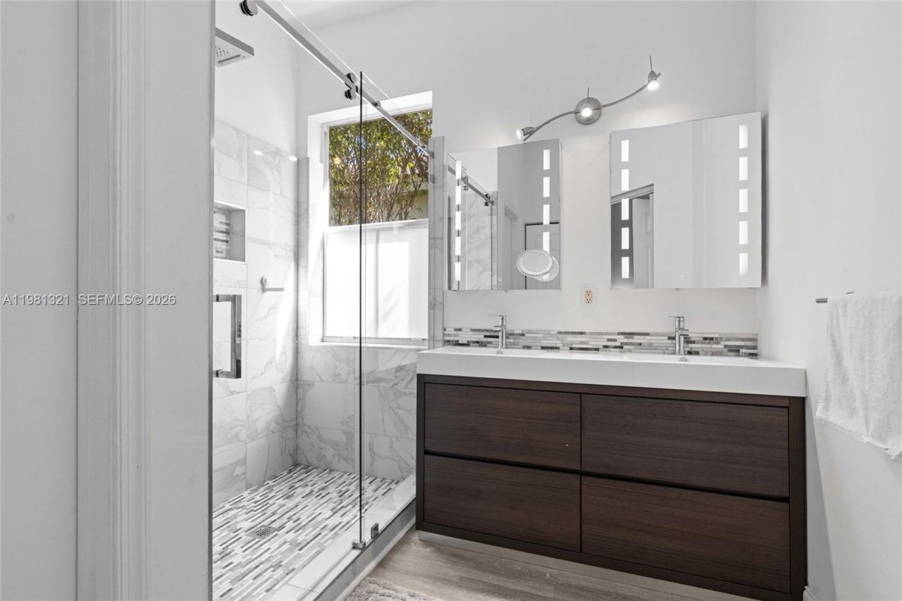 625 Bald Cypress Rd , Unit 625, Weston, FL 33327 Photo