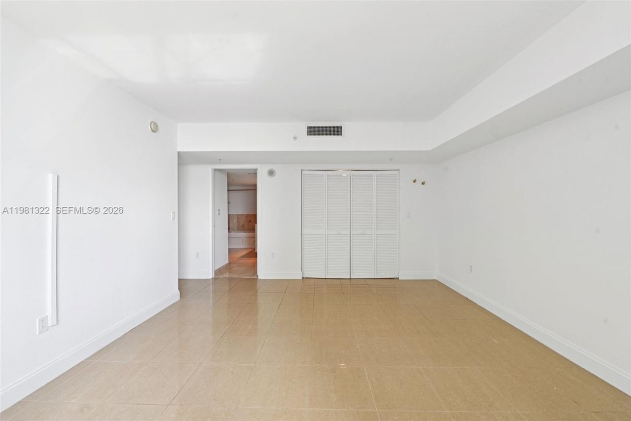 1800 N Bayshore Dr , Unit 2811, Miami, FL 33132 Photo