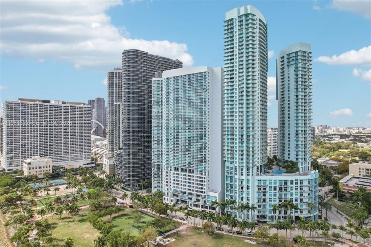 1800 N Bayshore Dr , Unit 2811, Miami, FL 33132 Photo