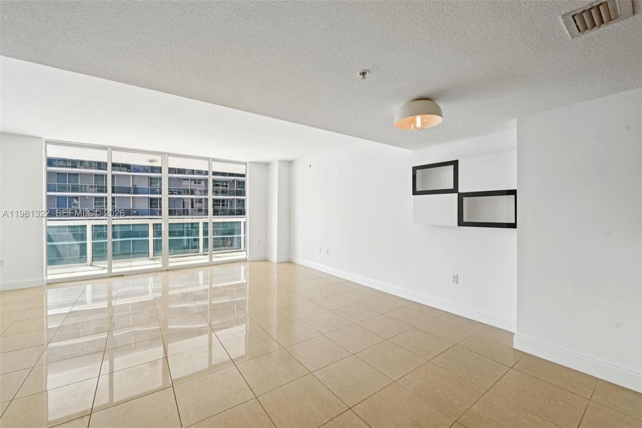 1800 N Bayshore Dr , Unit 2811, Miami, FL 33132 Photo