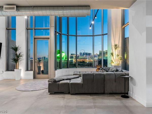 360 E Desert Inn Road, Unit 807, Las Vegas, NV 89109