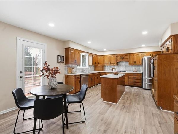 8417 W 113th Terrace, Overland Park, KS 66210