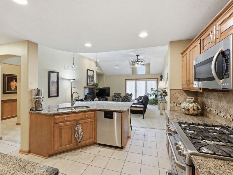 7155 Asheville Park Drive, Columbus, OH 43235 Photo 13