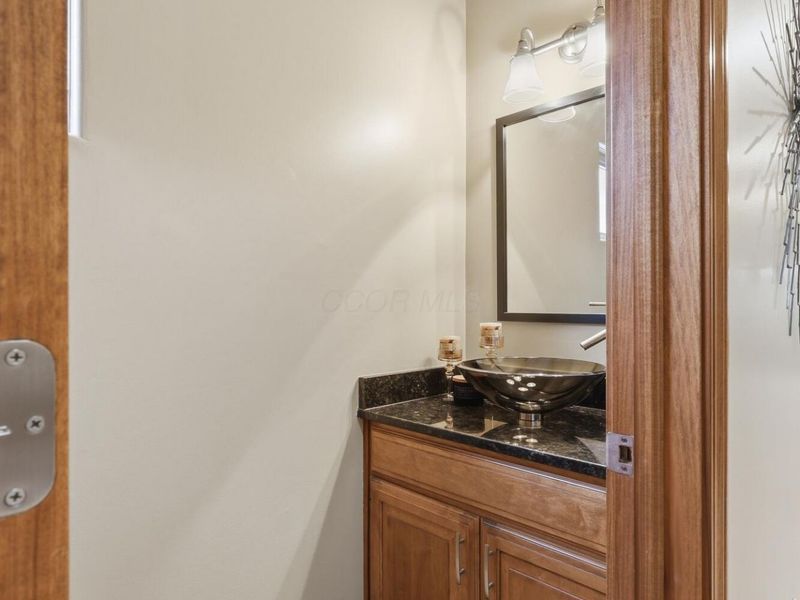 7155 Asheville Park Drive, Columbus, OH 43235 Photo 14