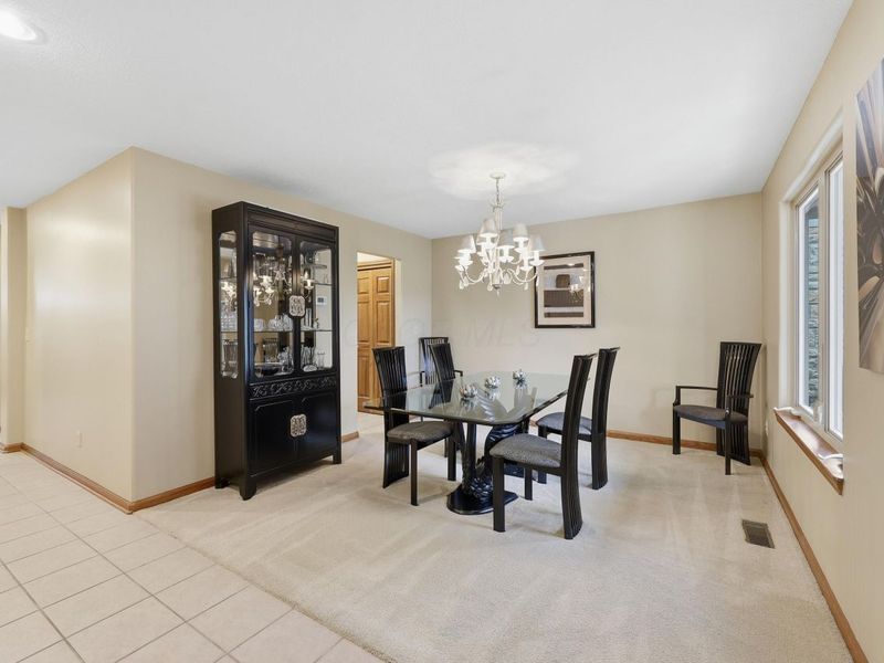 7155 Asheville Park Drive, Columbus, OH 43235 Photo 6