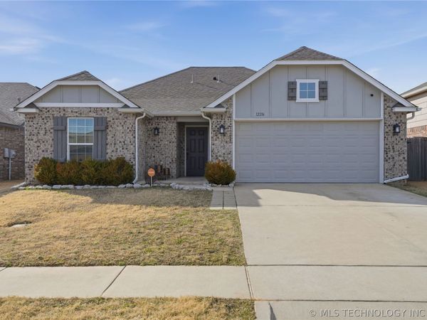 12216 N 130 Avenue, Collinsville, OK 74021