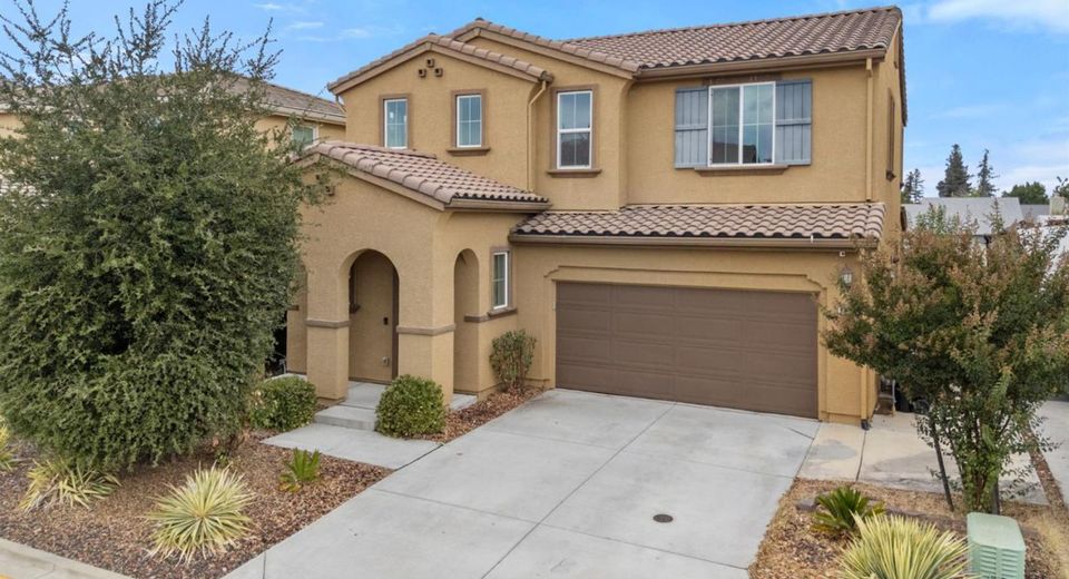 8695 Esperia Way, Sacramento, CA 95828 Photo